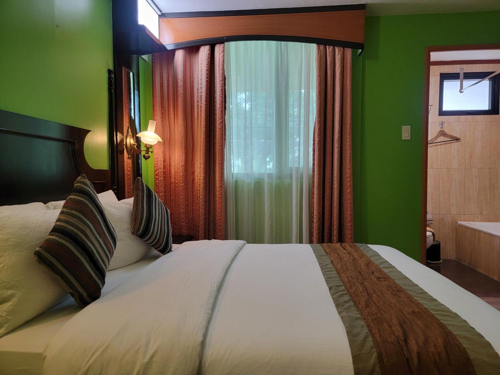 Lee Boutique Hotel Tagaytay Tagaytay City Bagian luar foto